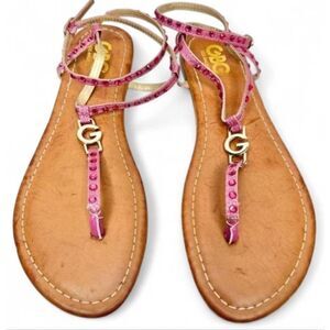 GBG Los Angeles T Strap Sandals‎ Size 9.5 Pink Gold Logo